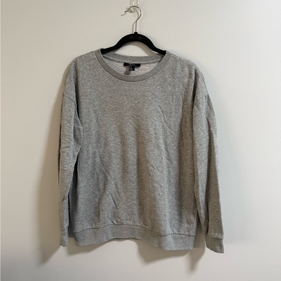 Forever 21 Sweaters - Women’s Forever 21 Sweater